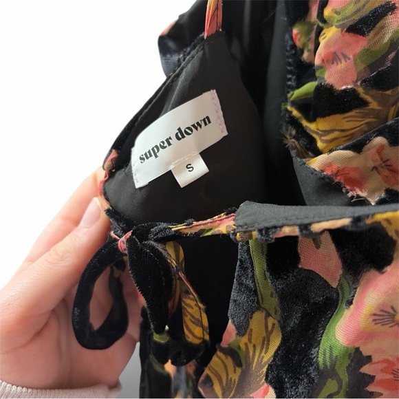 superdown Lena Cowl Mini Dress Black Floral - Small - Picture 3 of 14